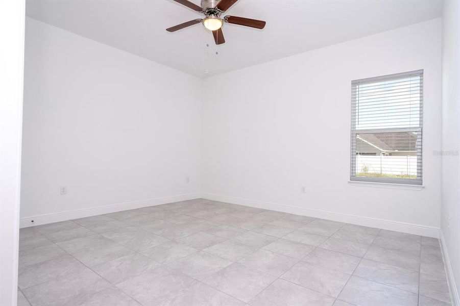 Spacious, unfurnished interior of a new home in , Ocala (Image 41).
