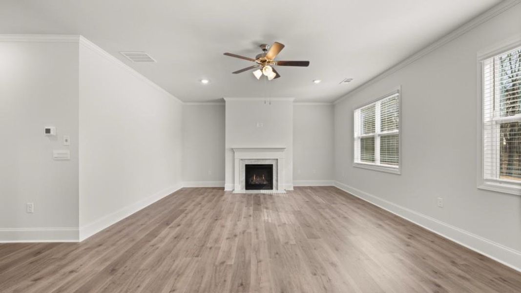 Spacious, unfurnished interior of a new home in Haven Abbey, Cumming (Image 18).