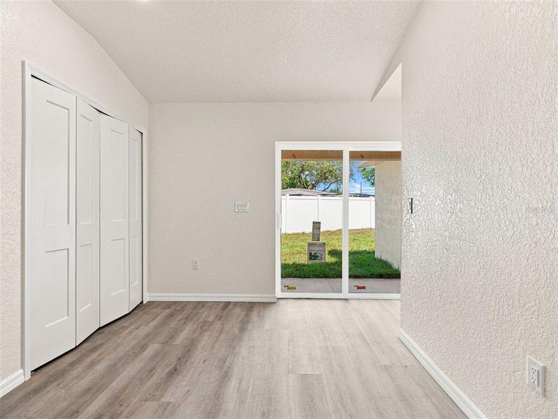 Spacious, unfurnished interior of a new home in , Spring Hill (Image 25).