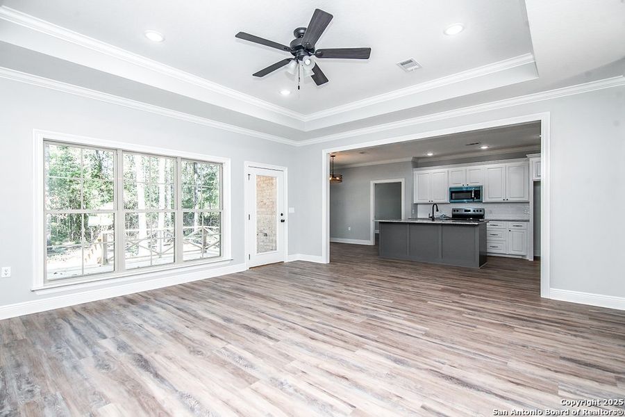 Spacious, unfurnished interior of a new home in , La Vernia (Image 7). Spacious, unfurnished interior of a new home in , La Vernia (Image 7).
