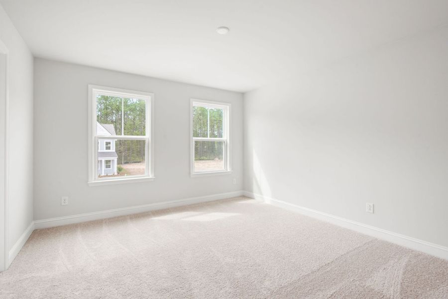 Spacious, unfurnished interior of a new home in Waterways, Richmond Hill (Image 22).