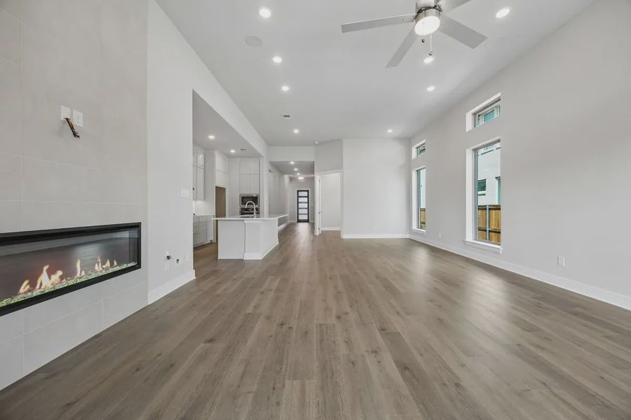 Spacious, unfurnished interior of a new home in The Grove Frisco, Frisco (Image 19).