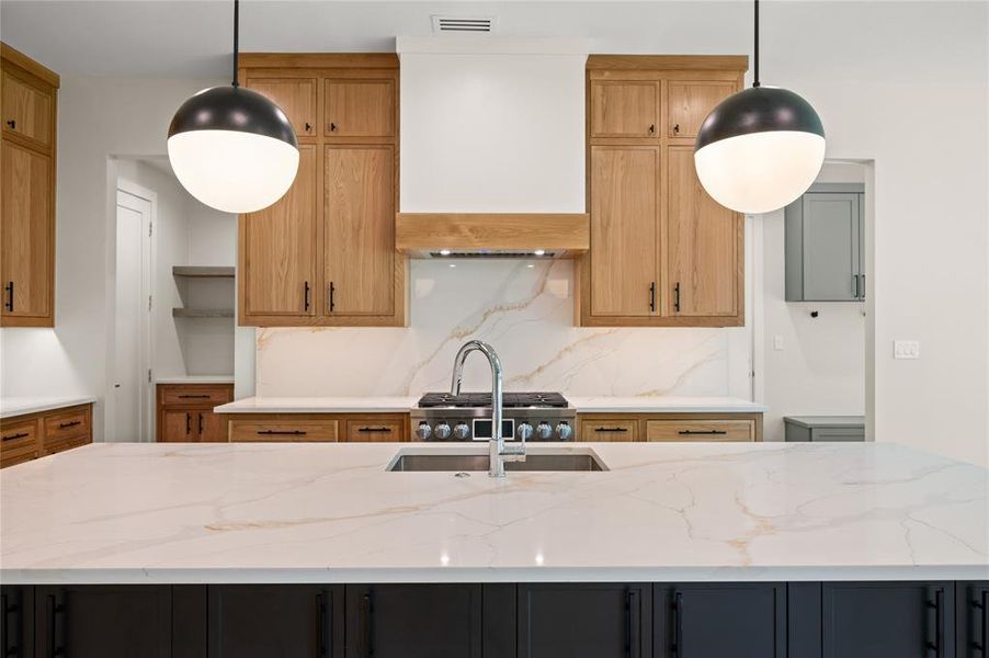 Furnished interior view inside a new home in , Richardson (Image 6).