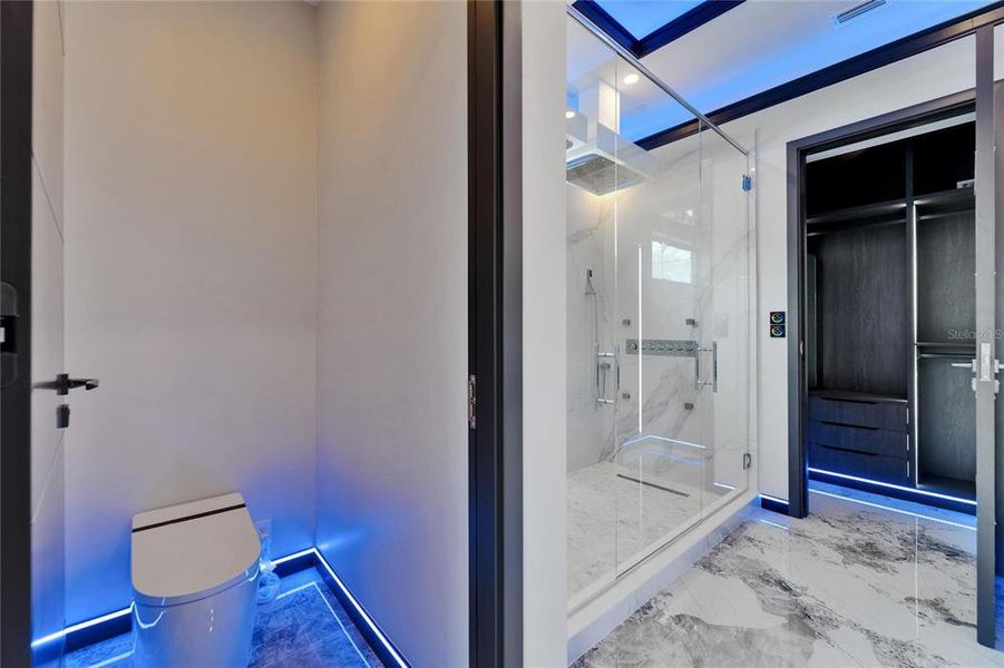 Spacious, unfurnished interior of a new home in , Apollo Beach (Image 91).