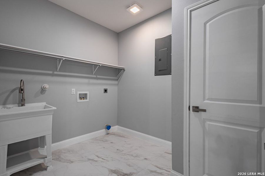 Image 36 of a home in .