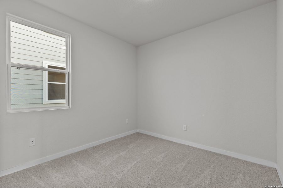 Spacious, unfurnished interior of a new home in Mesa Vista, San Antonio (Image 10).