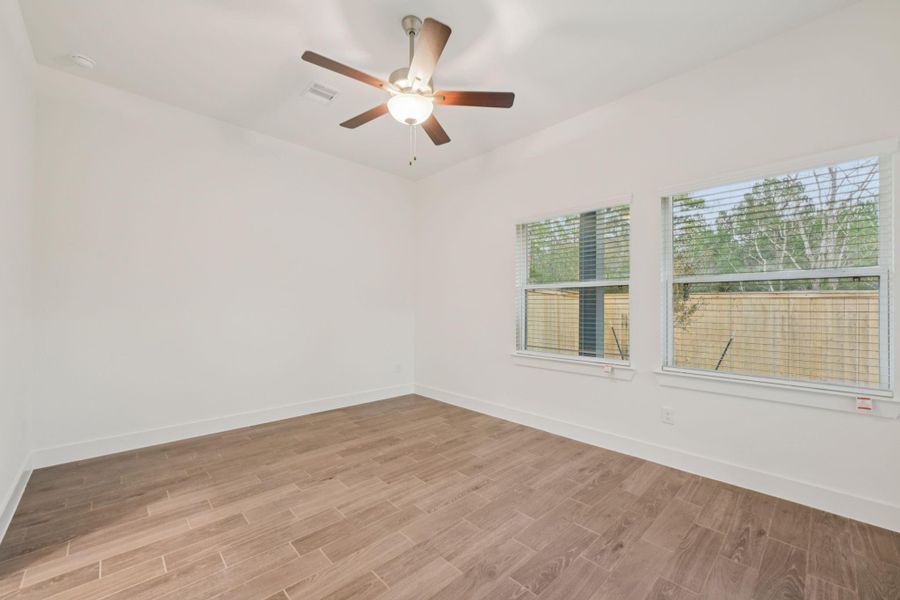 Spacious, unfurnished interior of a new home in Kresston, Montgomery (Image 26).