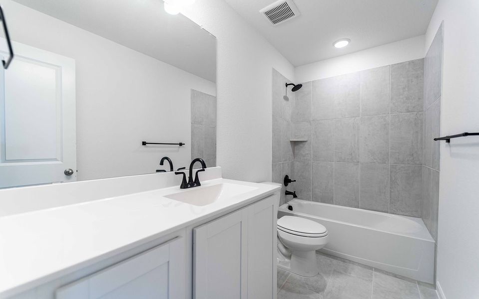 Furnished interior view inside a new home in Travis Ranch, Forney (Image 6). Furnished interior view inside a new home in Travis Ranch, Forney (Image 6).