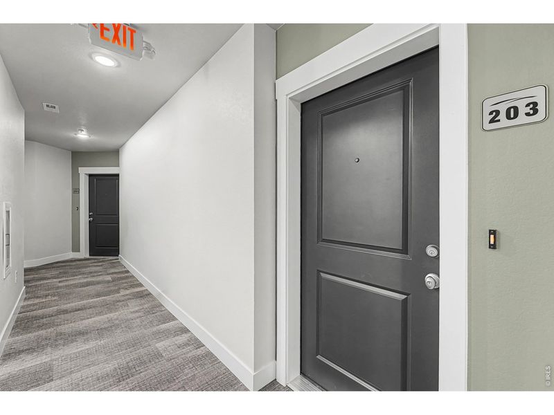 Spacious, unfurnished interior of a new home in Highlands at Fox Hill - The Flats, Longmont (Image 13).
