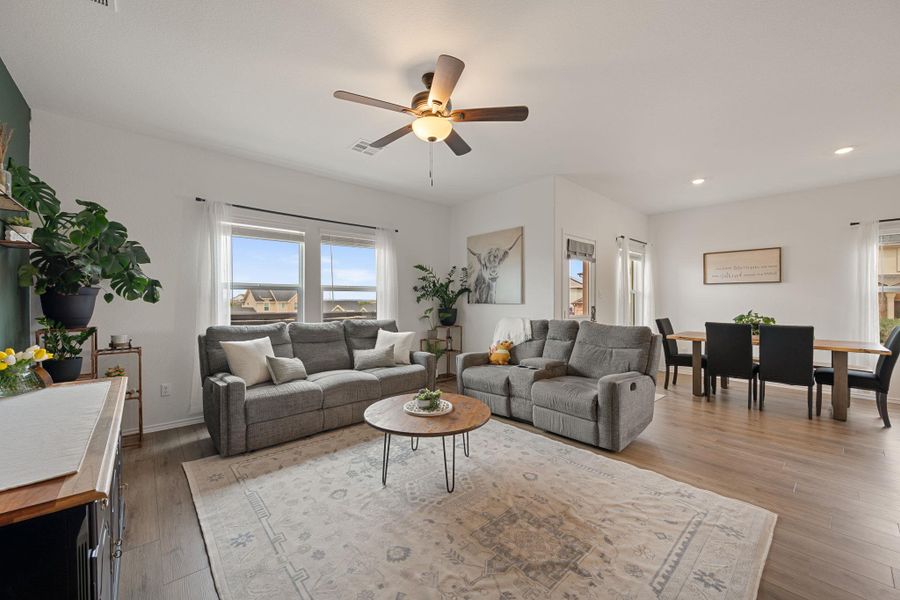 Furnished interior view inside a new home in Thunder Rock, Marble Falls (Image 34).