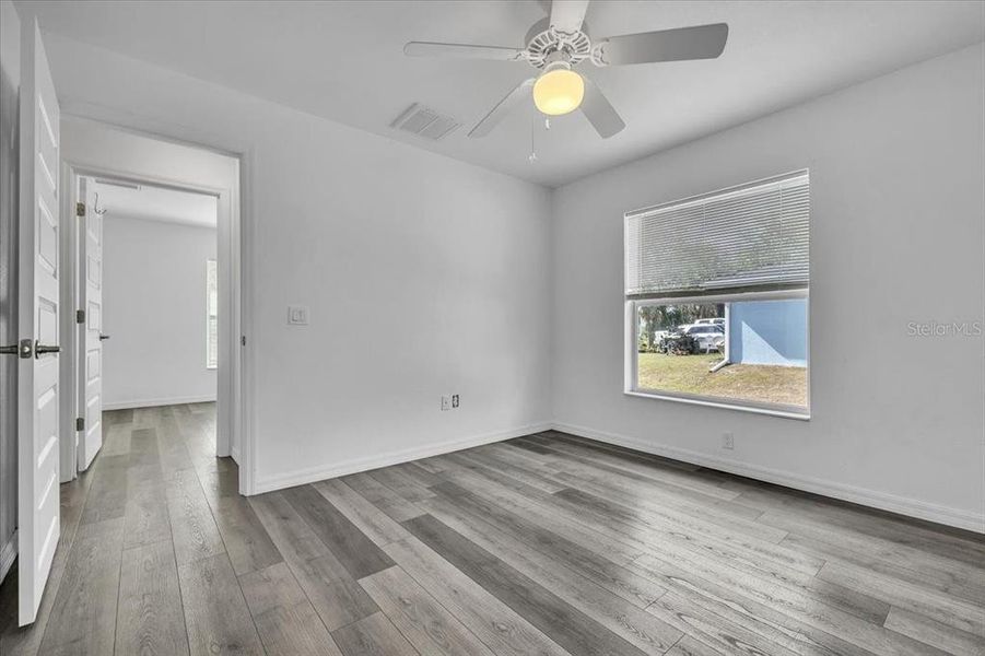 Spacious, unfurnished interior of a new home in , Punta Gorda (Image 15).