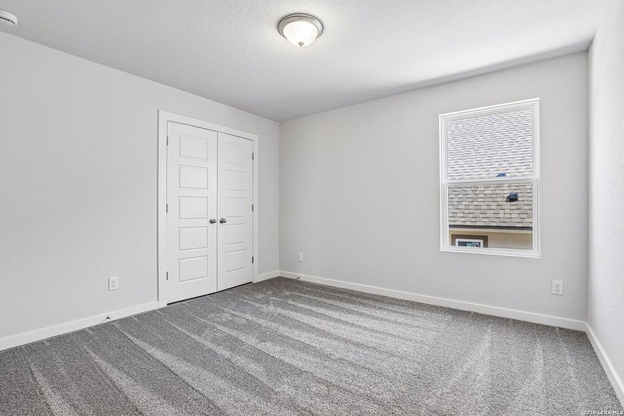 Spacious, unfurnished interior of a new home in Weston Oaks, San Antonio (Image 28).