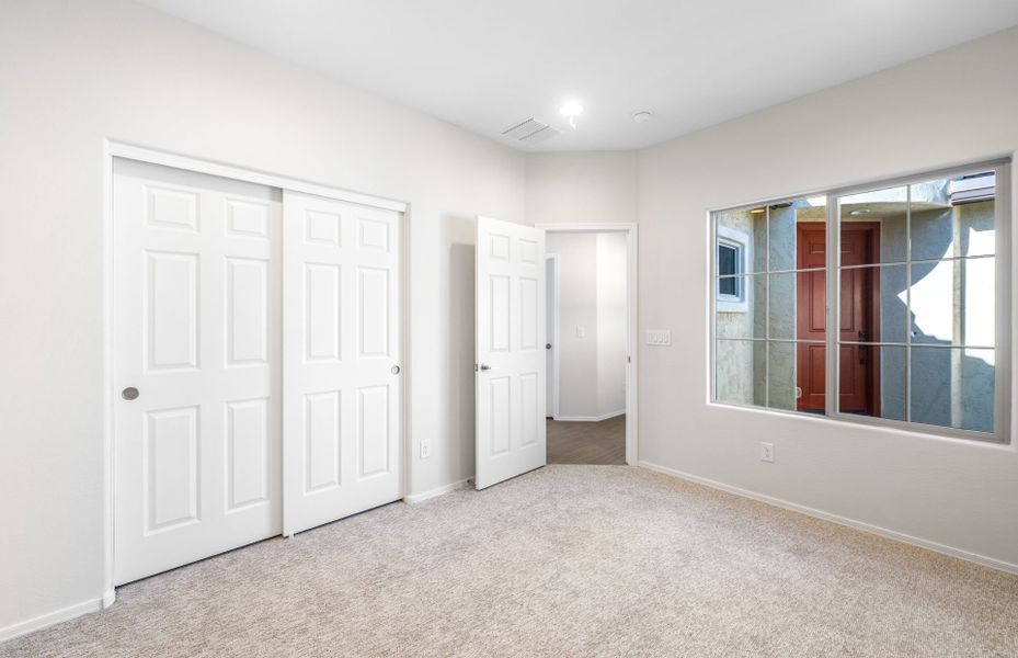 Spacious, unfurnished interior of a new home in Parkside at Anthem at Merrill Ranch, Florence (Image 24).