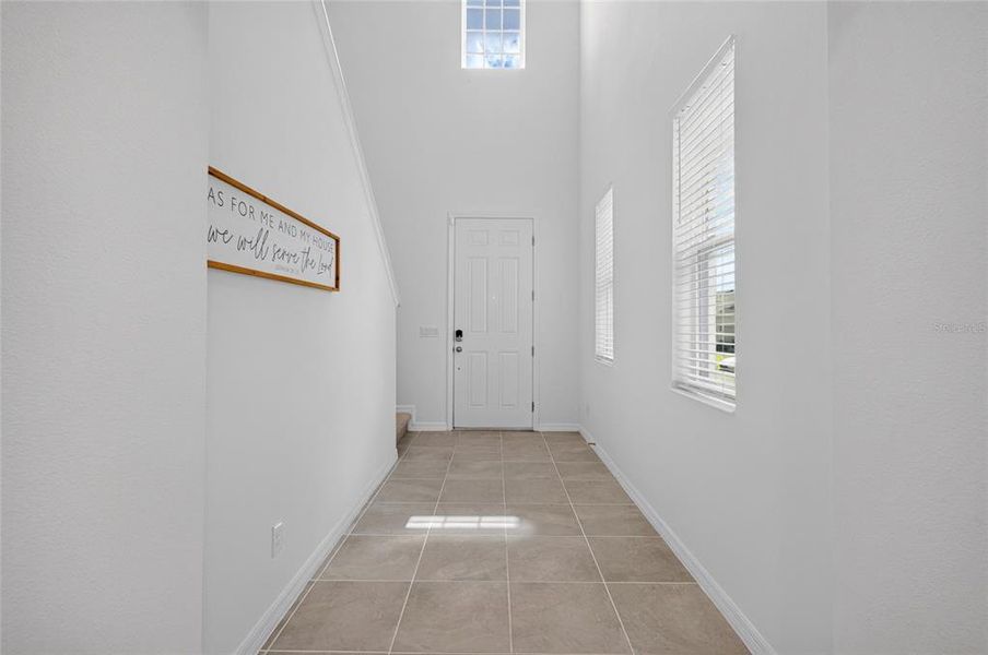 Spacious, unfurnished interior of a new home in , Howey-in-the-Hills (Image 23).