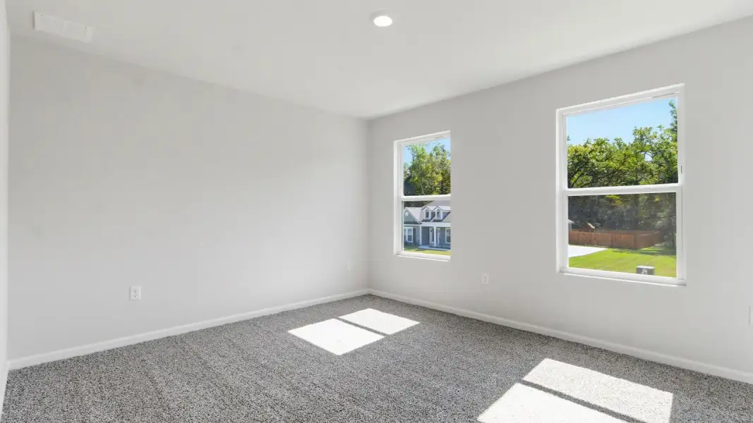 Spacious, unfurnished interior of a new home in Abilene Acres, Tallahassee (Image 28).
