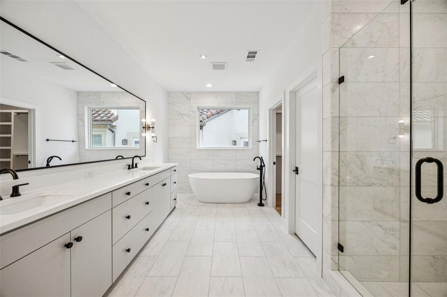 Furnished interior view inside a new home in , Dallas (Image 11).