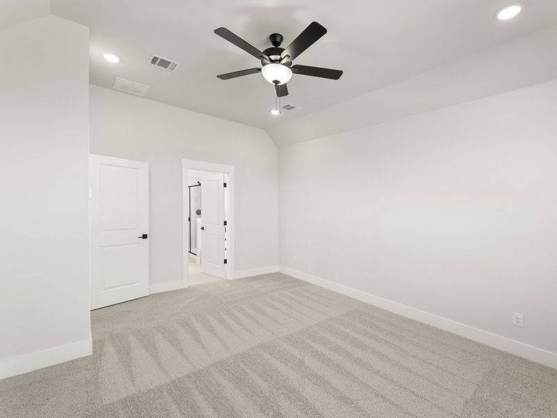 Spacious, unfurnished interior of a new home in Waverly Estates, Josephine (Image 20).