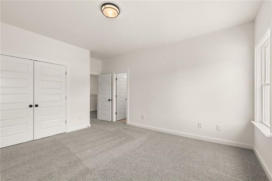 Spacious, unfurnished interior of a new home in , Gainesville (Image 49).