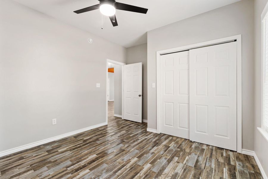 Spacious, unfurnished interior of a new home in , Onalaska (Image 9).