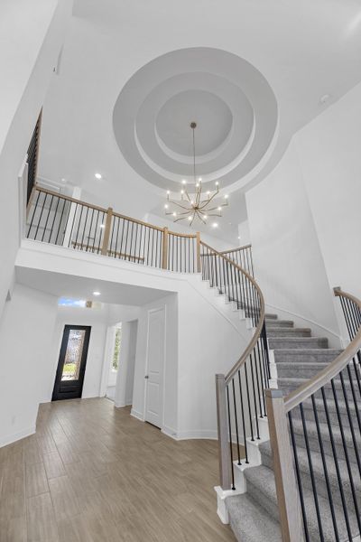 Spacious, unfurnished interior of a new home in Sienna, Missouri City (Image 9).