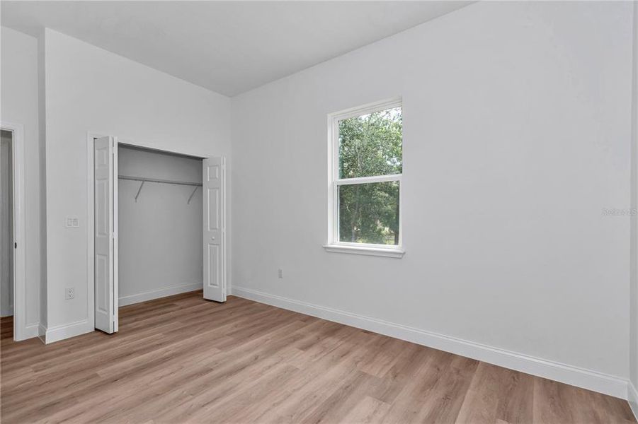 Spacious, unfurnished interior of a new home in , Citrus Springs (Image 43).