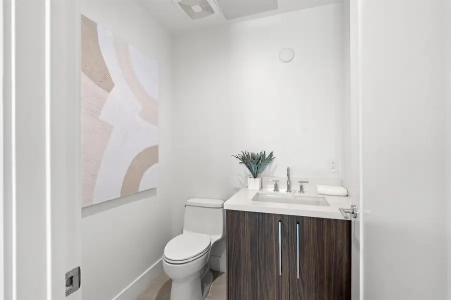 POWDER ROOM POWDER ROOM