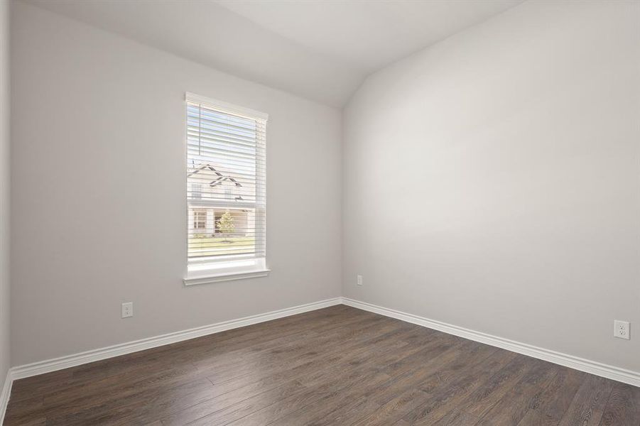 Spacious, unfurnished interior of a new home in Rocky Creek Crossing, Fort Worth (Image 9).