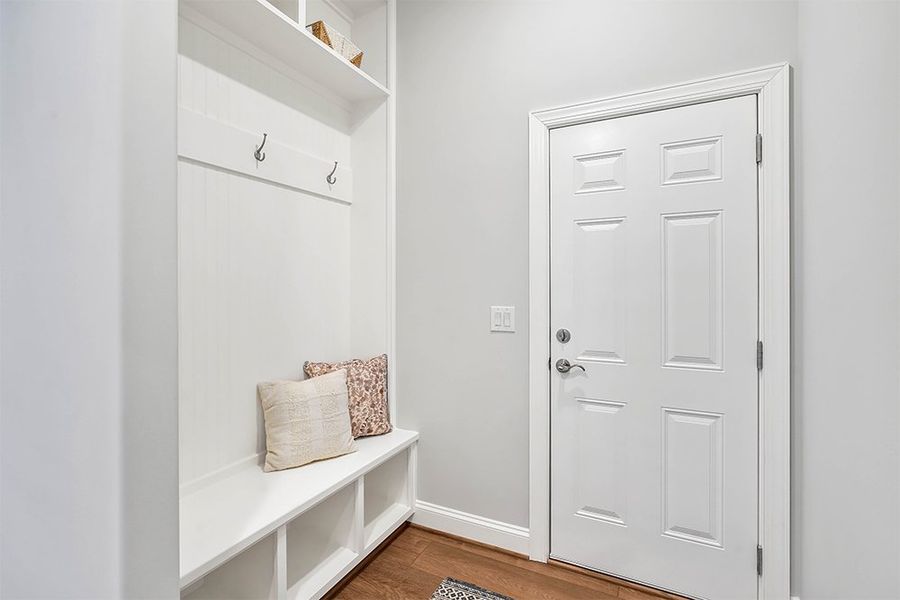 Mango Bay, Coat & Cubby