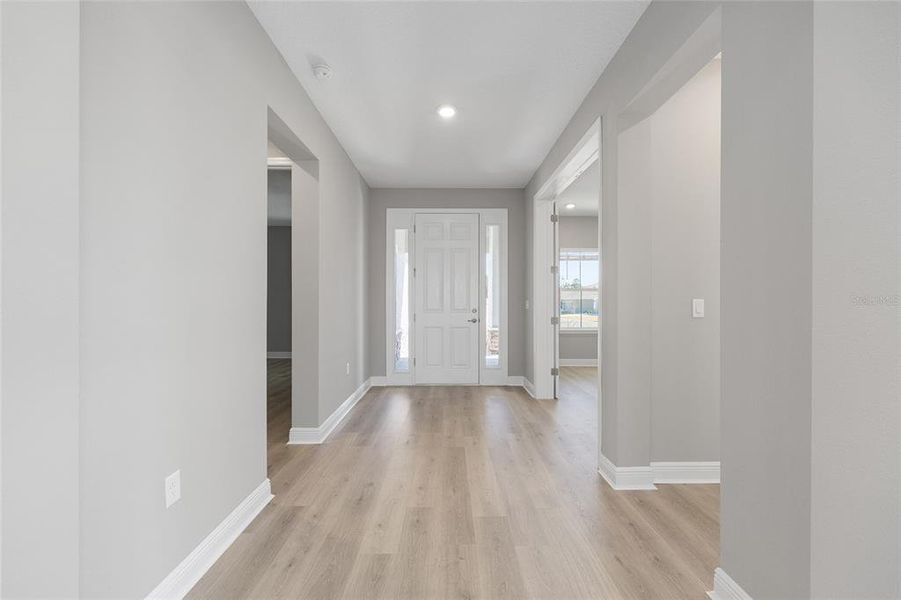 Spacious, unfurnished interior of a new home in , Ocala (Image 15).