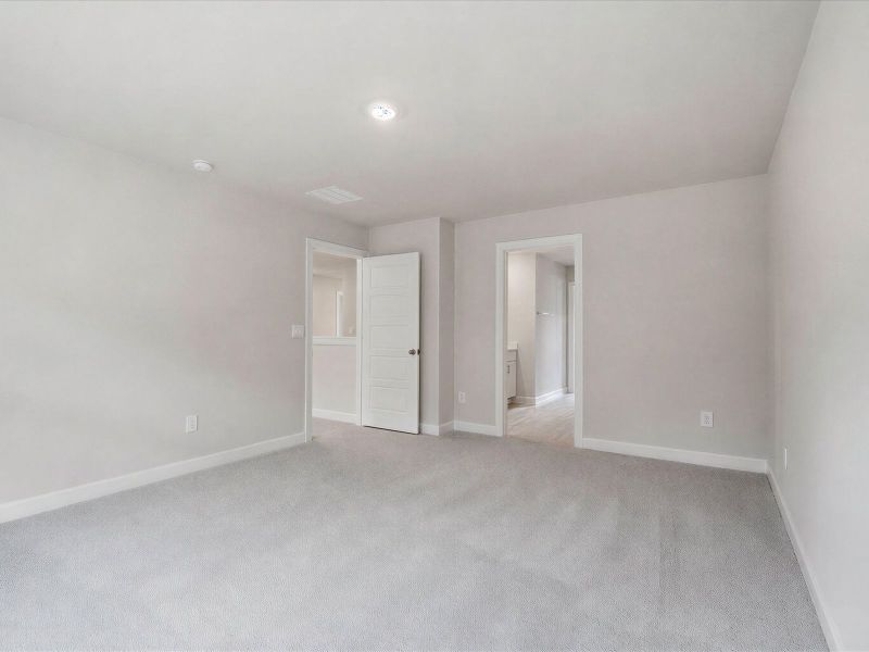 Spacious, unfurnished interior of a new home in Southwell Commons, Anderson (Image 13).