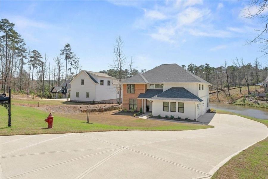 Image 49 of a home in .