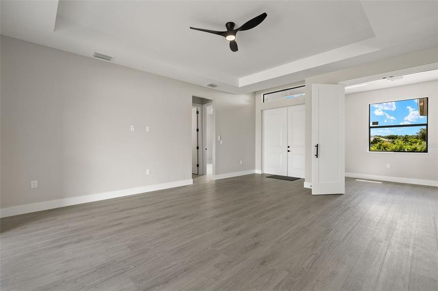 Spacious, unfurnished interior of a new home in , Lehigh Acres (Image 19).