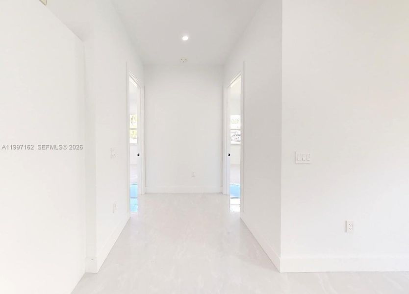 Spacious, unfurnished interior of a new home in , Naples (Image 46).