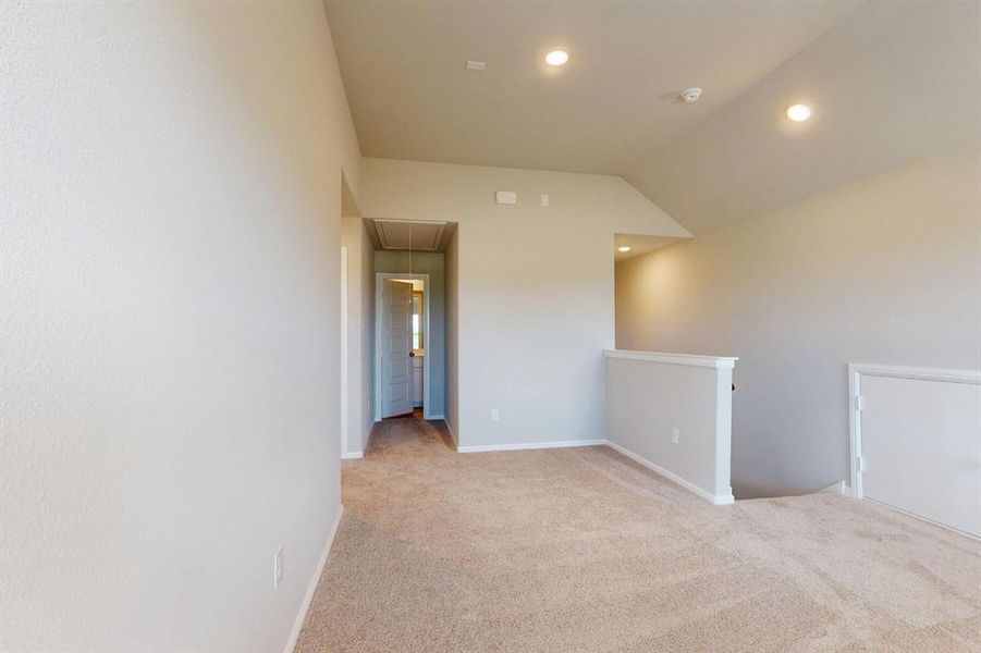 Spacious, unfurnished interior of a new home in Prairie Ridge at Goodland, Venus (Image 34). Spacious, unfurnished interior of a new home in Prairie Ridge at Goodland, Venus (Image 34).