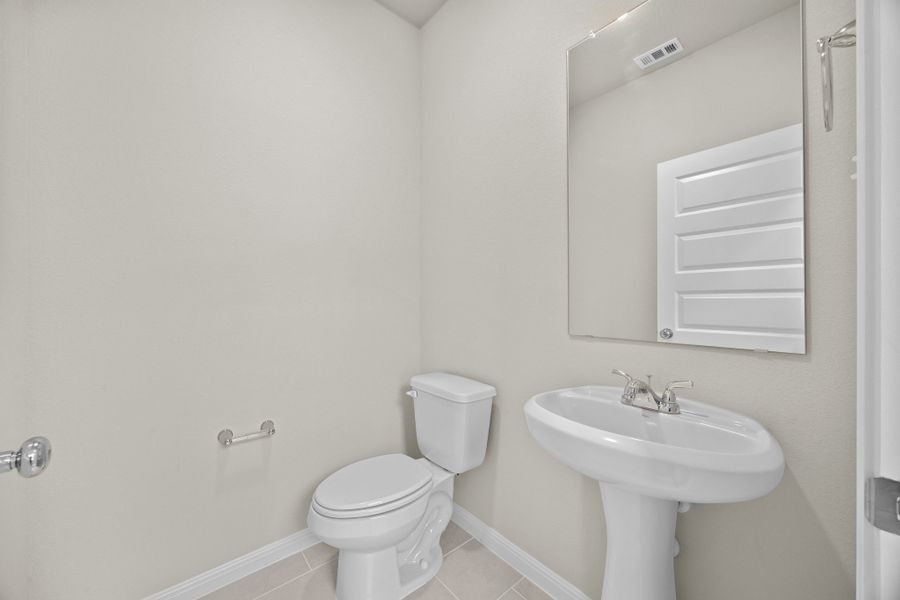 Furnished interior view inside a new home in Trinity Ranch, Elgin (Image 7).