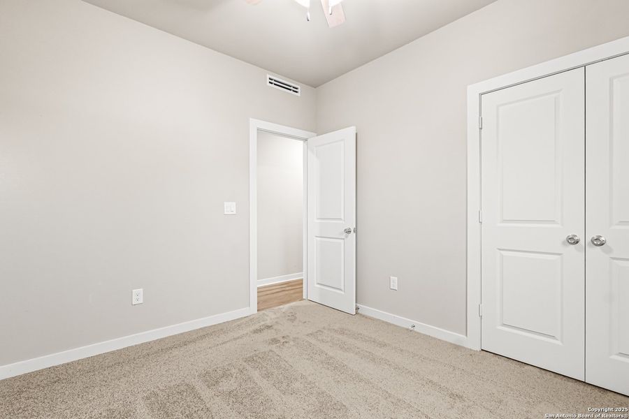 Spacious, unfurnished interior of a new home in , San Antonio (Image 24).