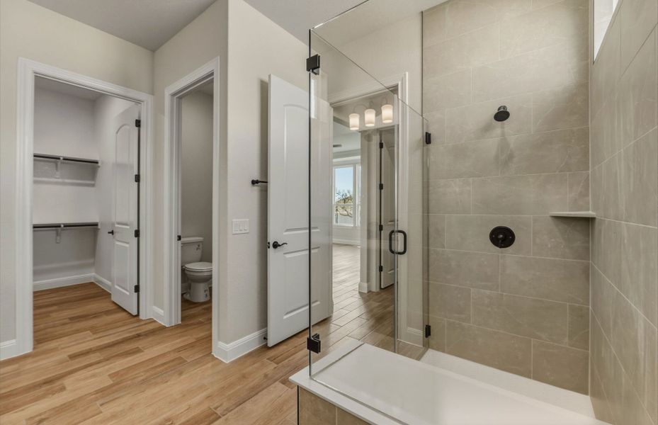 Furnished interior view inside a new home in Sun City Texas, Georgetown (Image 16).