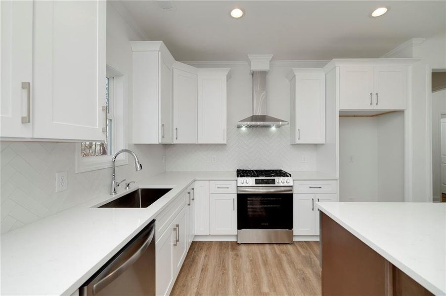 Furnished interior view inside a new home in , Buford (Image 5).