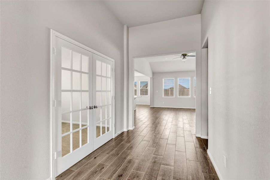 Spacious, unfurnished interior of a new home in , Baytown (Image 18). Spacious, unfurnished interior of a new home in , Baytown (Image 18).