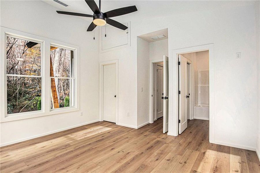 Spacious, unfurnished interior of a new home in , Clayton (Image 21).