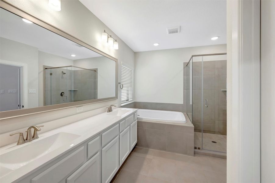 Furnished interior view inside a new home in Indigo 35’ Homesites, Richmond (Image 9).