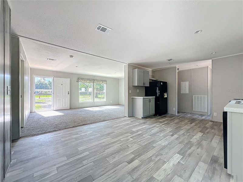 Spacious, unfurnished interior of a new home in , Inglis (Image 25).