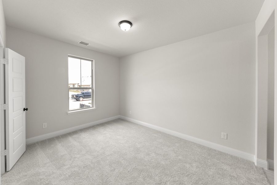 Spacious, unfurnished interior of a new home in Park Hills, Rockwall (Image 33). Spacious, unfurnished interior of a new home in Park Hills, Rockwall (Image 33).