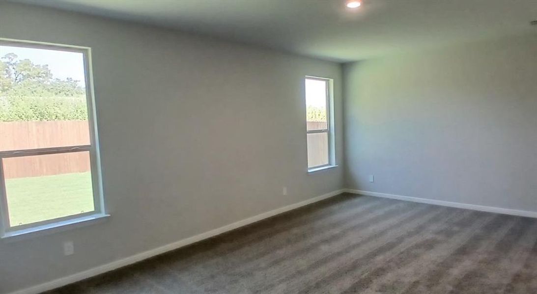 Spacious, unfurnished interior of a new home in The Canyons, Keene (Image 7).