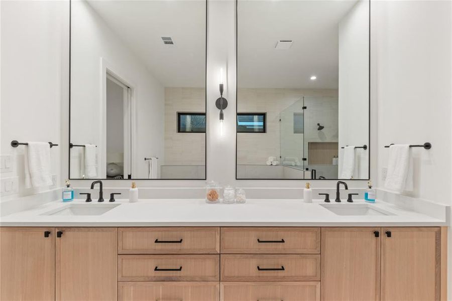 Furnished interior view inside a new home in , Dallas (Image 30).