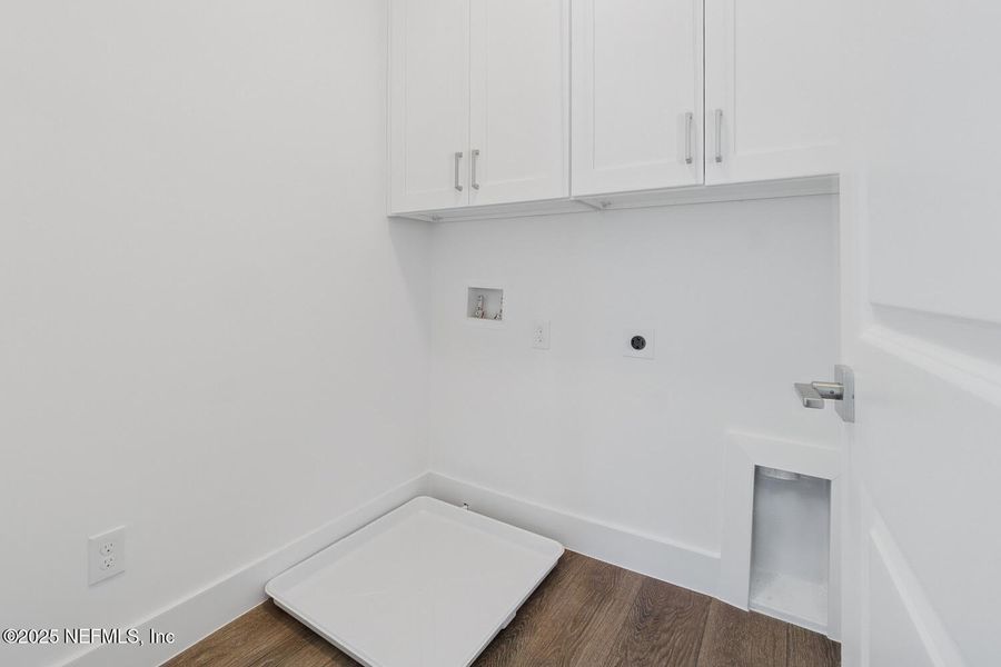 Spacious, unfurnished interior of a new home in , Jacksonville (Image 26). Spacious, unfurnished interior of a new home in , Jacksonville (Image 26).