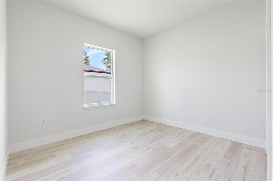 Spacious, unfurnished interior of a new home in , Ocala (Image 21).