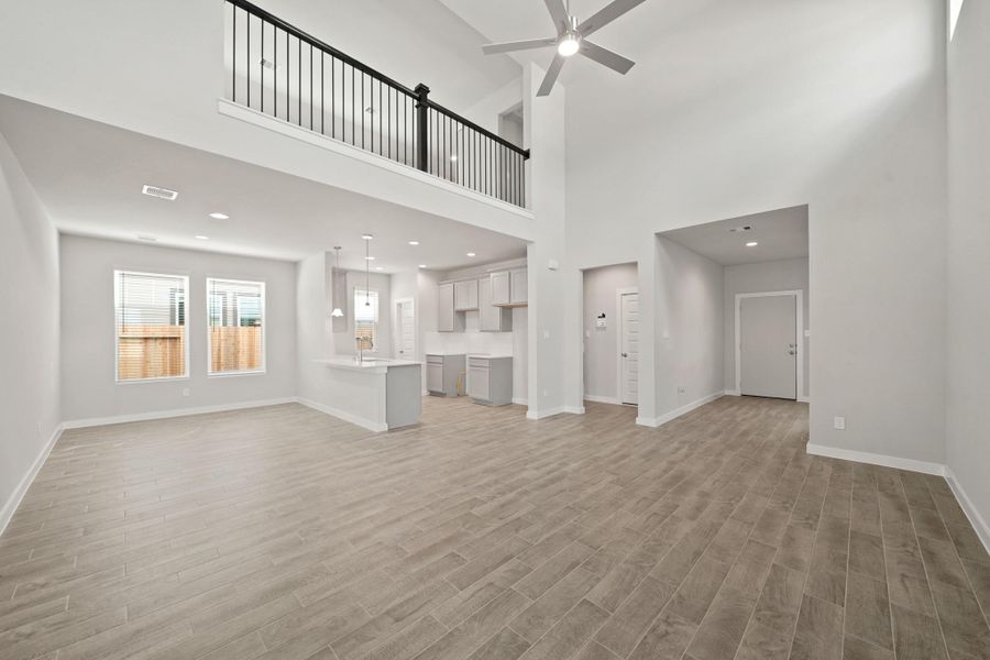 Spacious, unfurnished interior of a new home in Grand Oaks Village, Houston (Image 17). Spacious, unfurnished interior of a new home in Grand Oaks Village, Houston (Image 17).