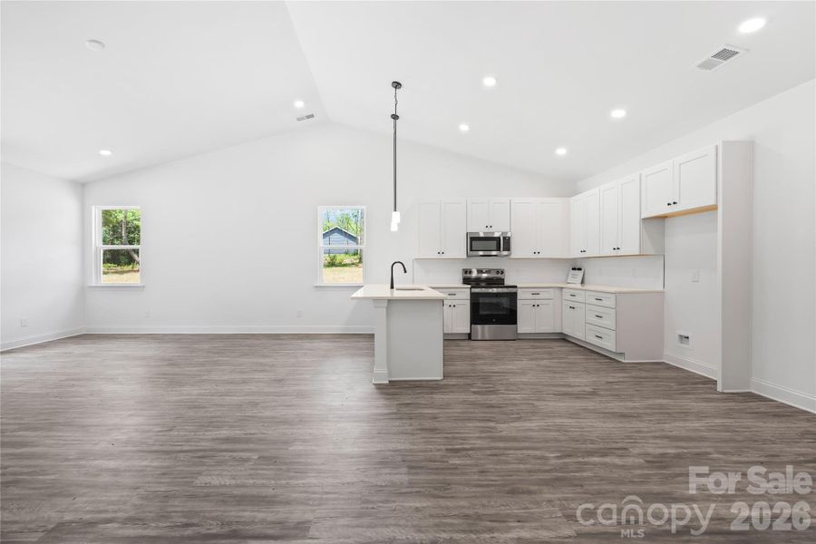 Spacious, unfurnished interior of a new home in , Statesville (Image 14).