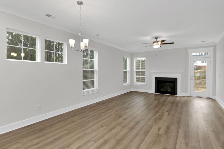 Spacious, unfurnished interior of a new home in Ashton Lakes, Lexington (Image 19).